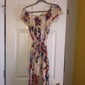Floral off the shoulder is maxi dress